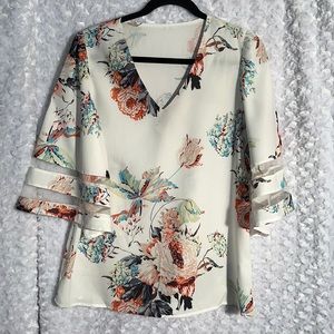 V Neck floral 100 % polyester
